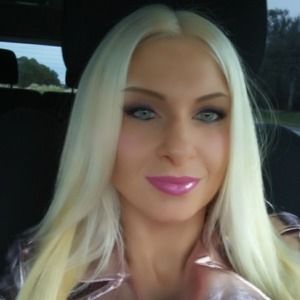 Meet your Posher, Dina